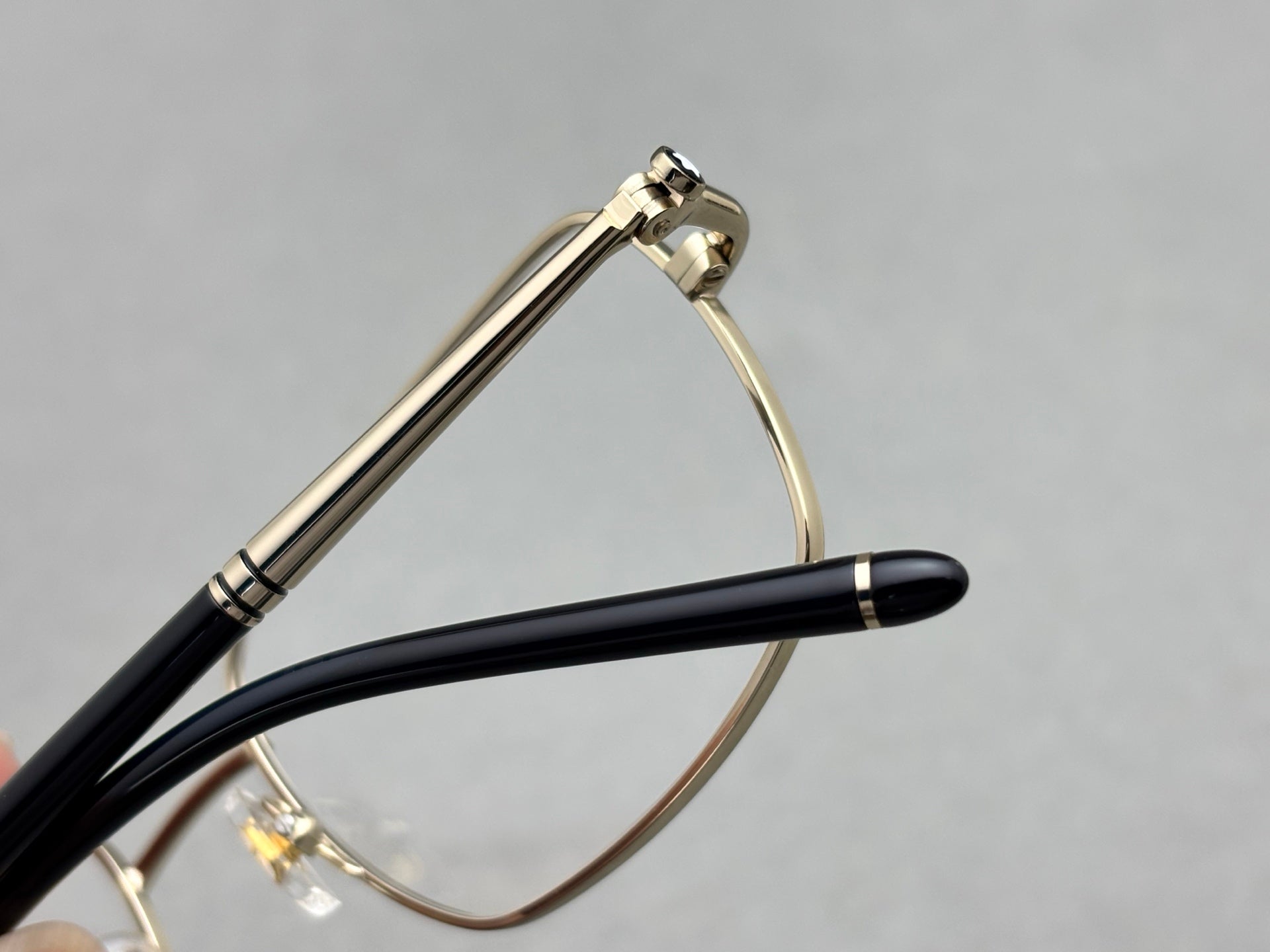 正品 MONT BLANC 男女商務款眼鏡 新品 size：55-18-145總寬143框高40