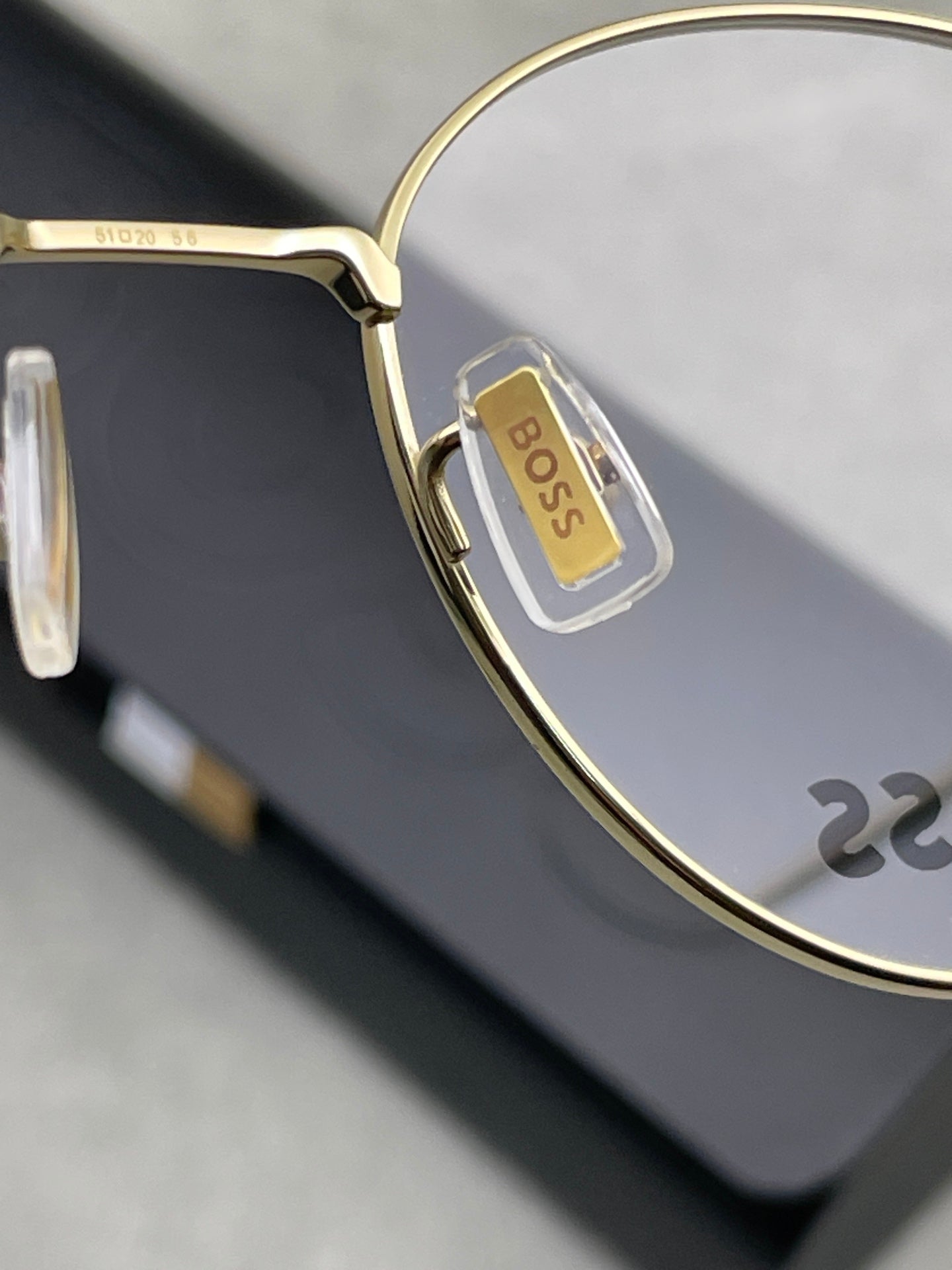 BOSS純鈦眼鏡男女款 1962F 尺寸51-29-150