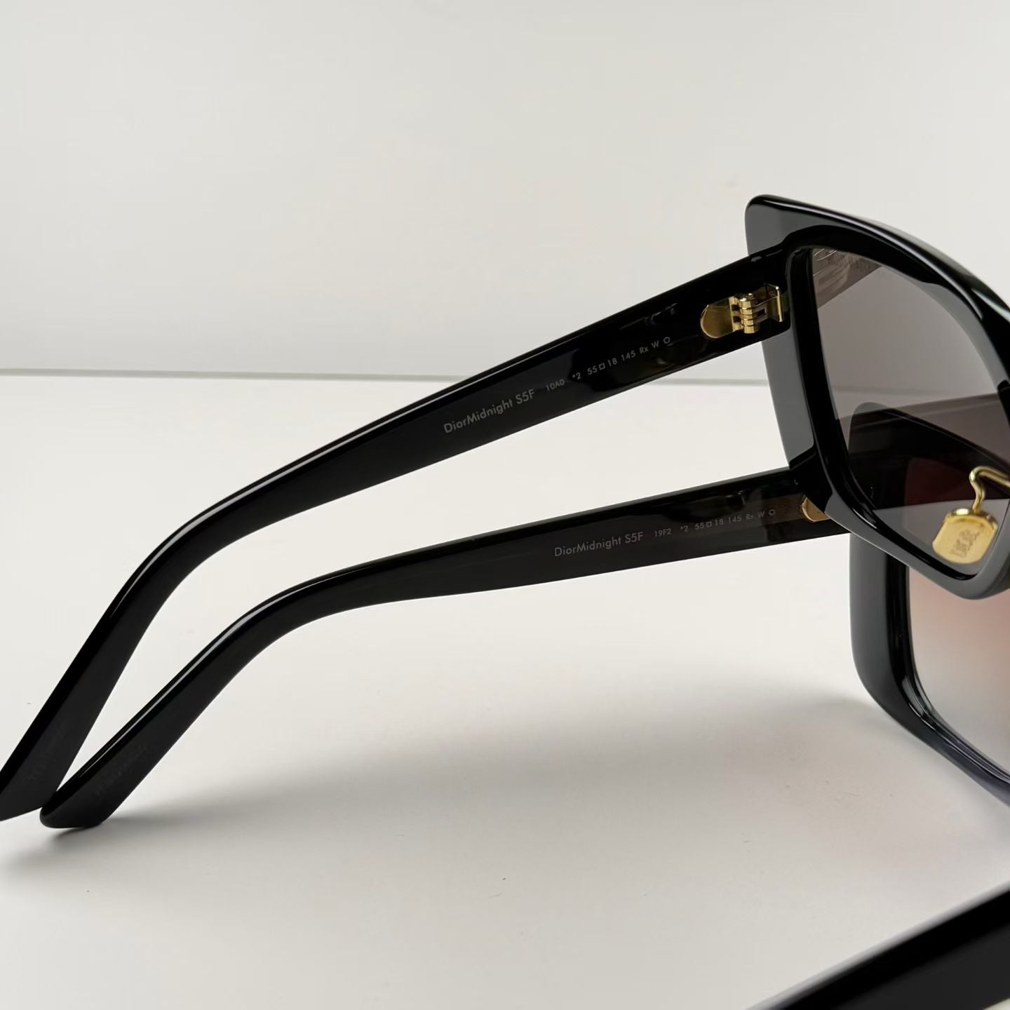 Dior DIORMIDNIGHT S5F 太陽眼鏡 尺寸55-18-145