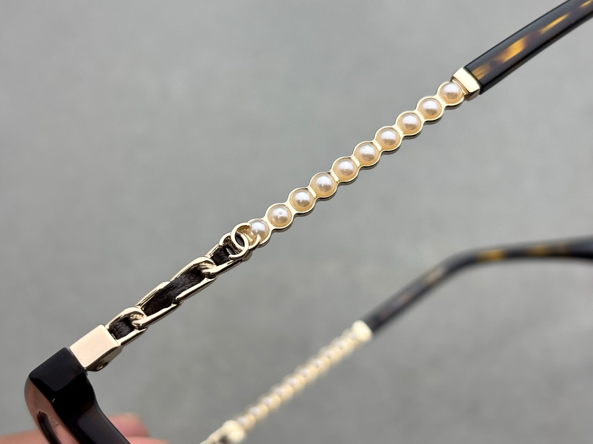 CHANEL 女款眼鏡 size：52-17-140總寬138框高49