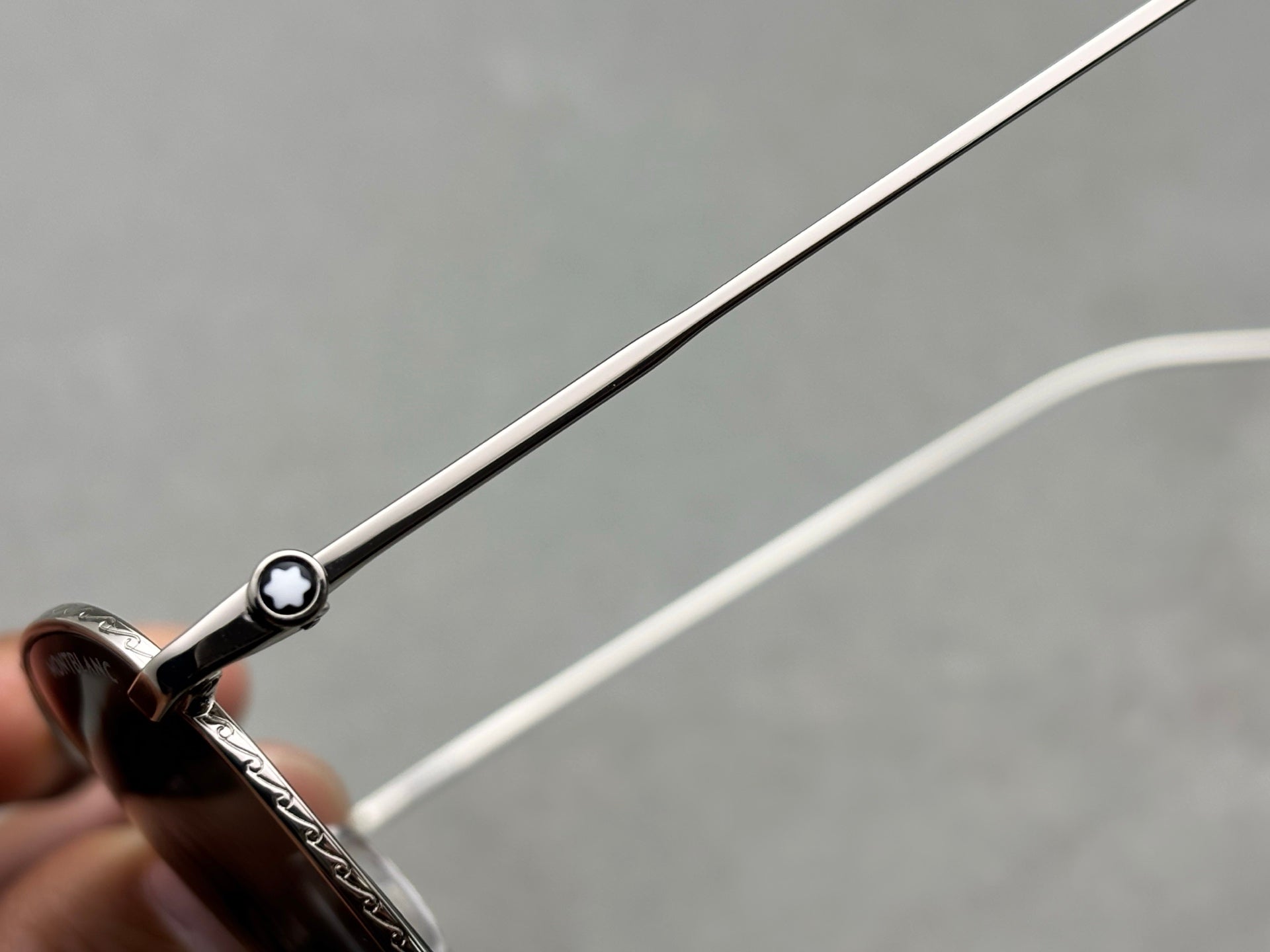 MONT BLANC 龍 男女款太陽眼鏡 size：55-20-145