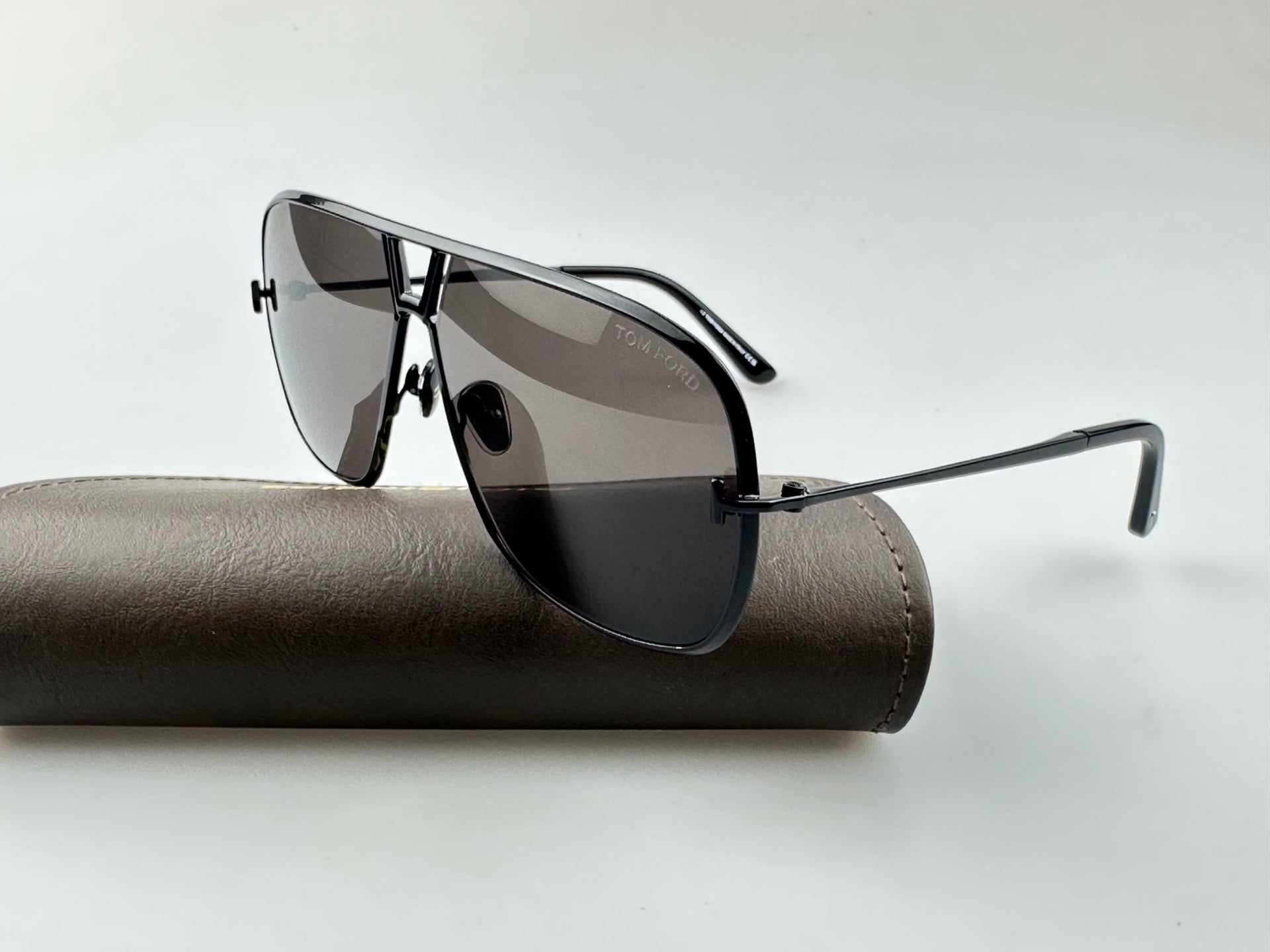 新款PORTS 眼鏡 POF22420 鈦金屬材質， 尺寸50-19-136，