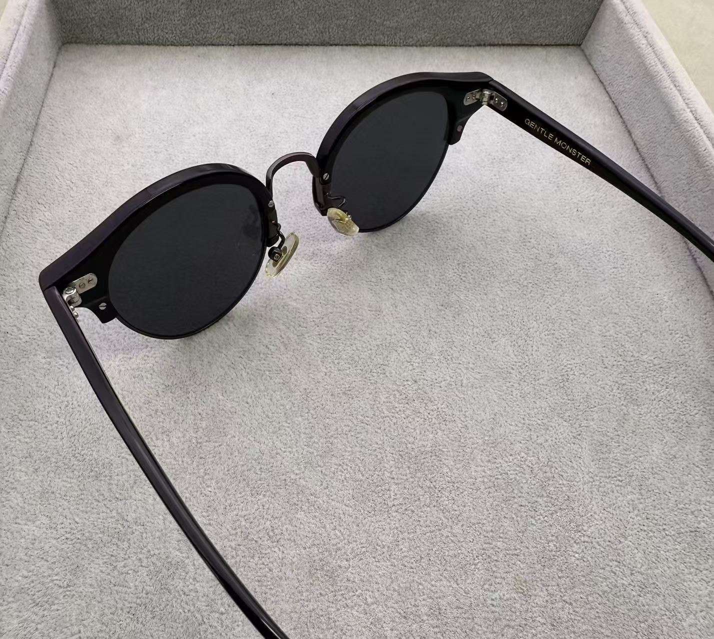 GENTLE MONSTER GMEast Logue 女士 黑色 墨鏡 尺寸49.6-20-142