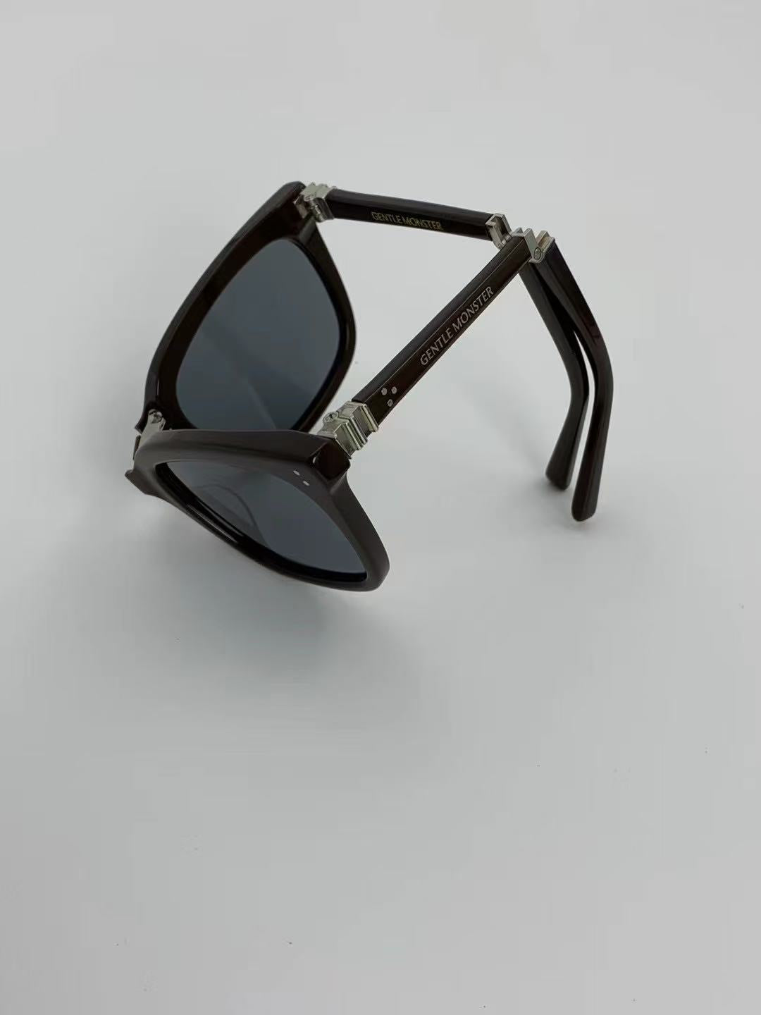 Gm墨鏡gentle monster  可折疊 方便收納 太陽鏡