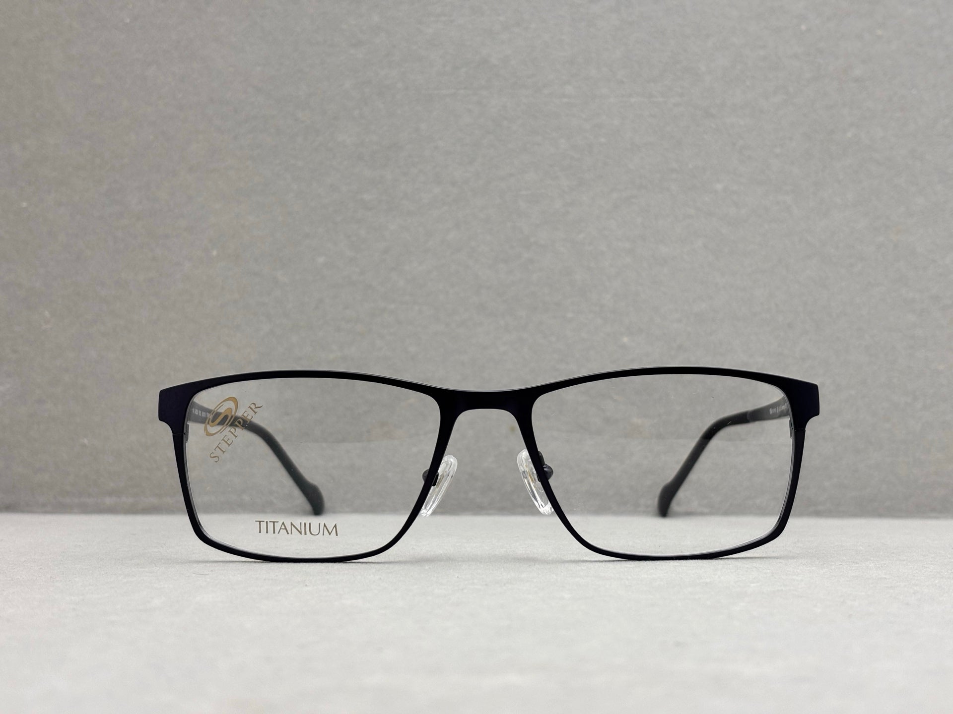 正品 STEPPER 男女款眼鏡框 size：56-18-140總寬140框高41