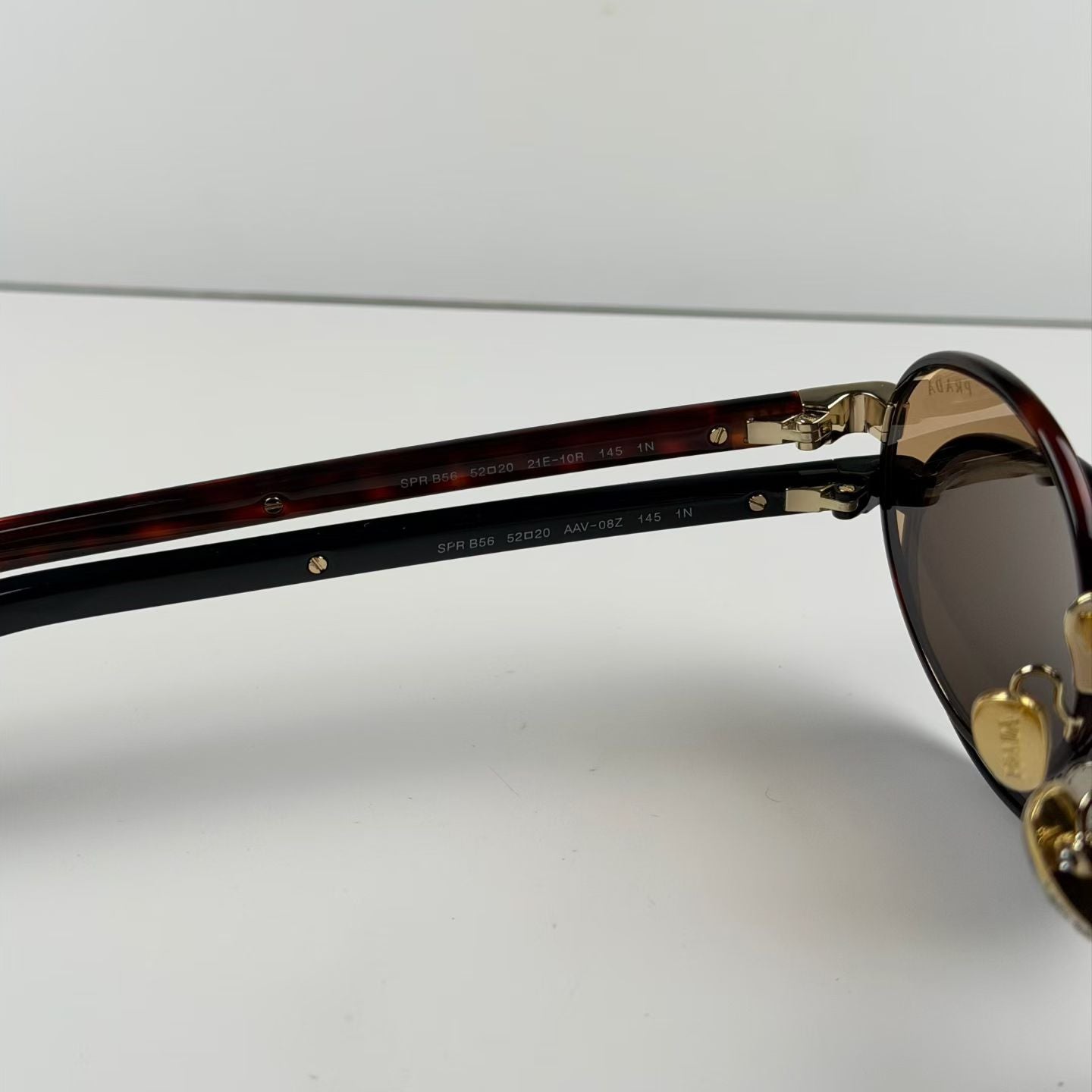 Prada 25新款 太陽眼鏡SPR B56 尺寸52-20-145