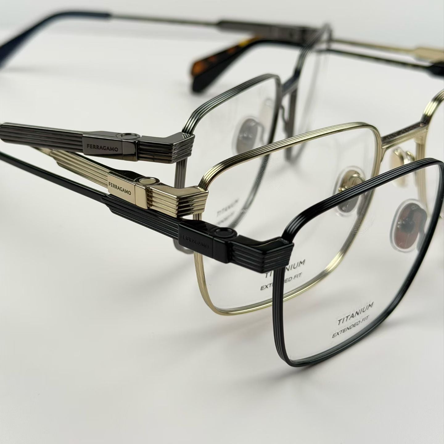 FERRAGAMO 男士眼鏡 SF2601 尺寸56-19-145