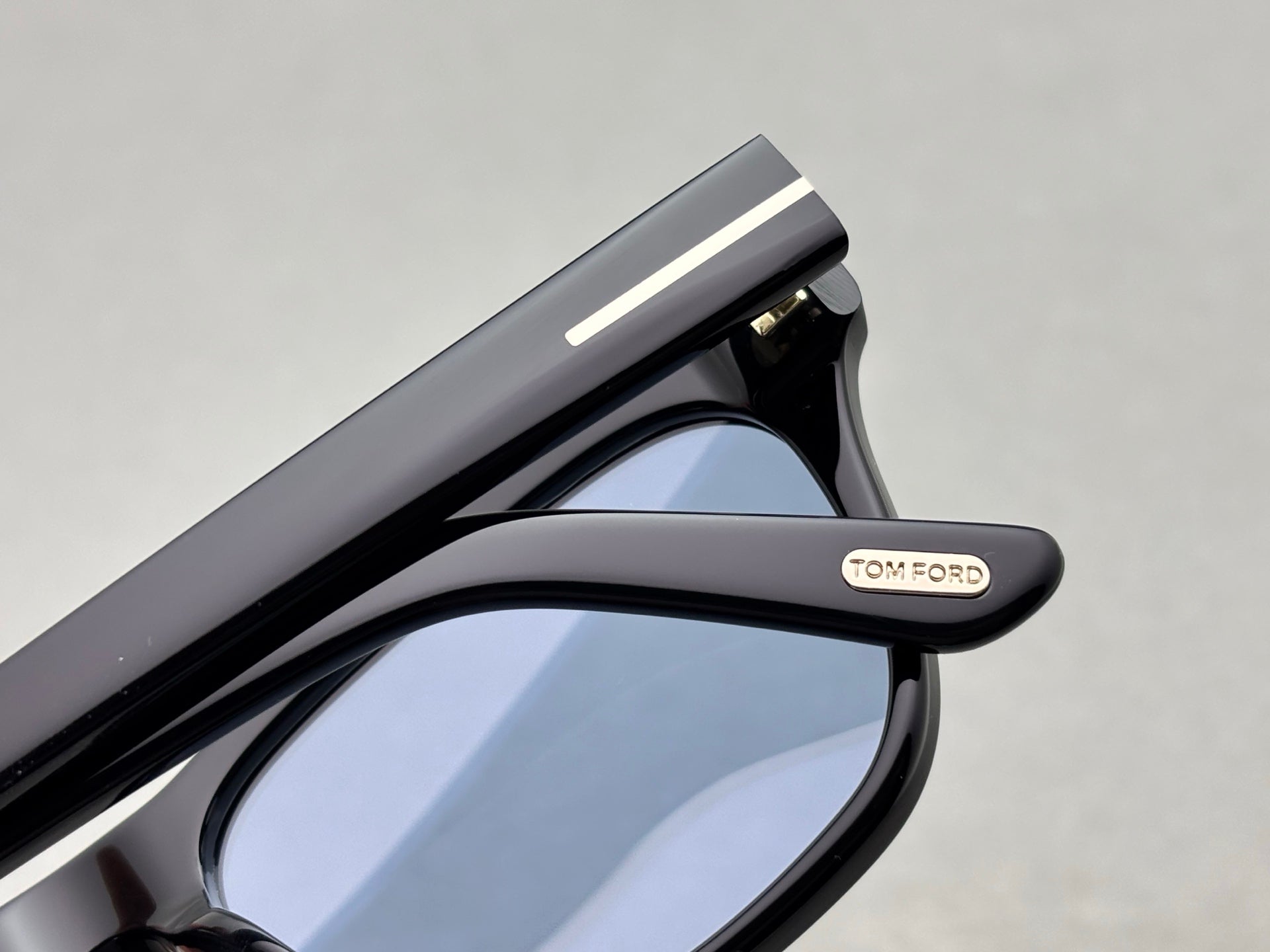 TOM FORD 男女款太陽眼鏡 size：55-16-145