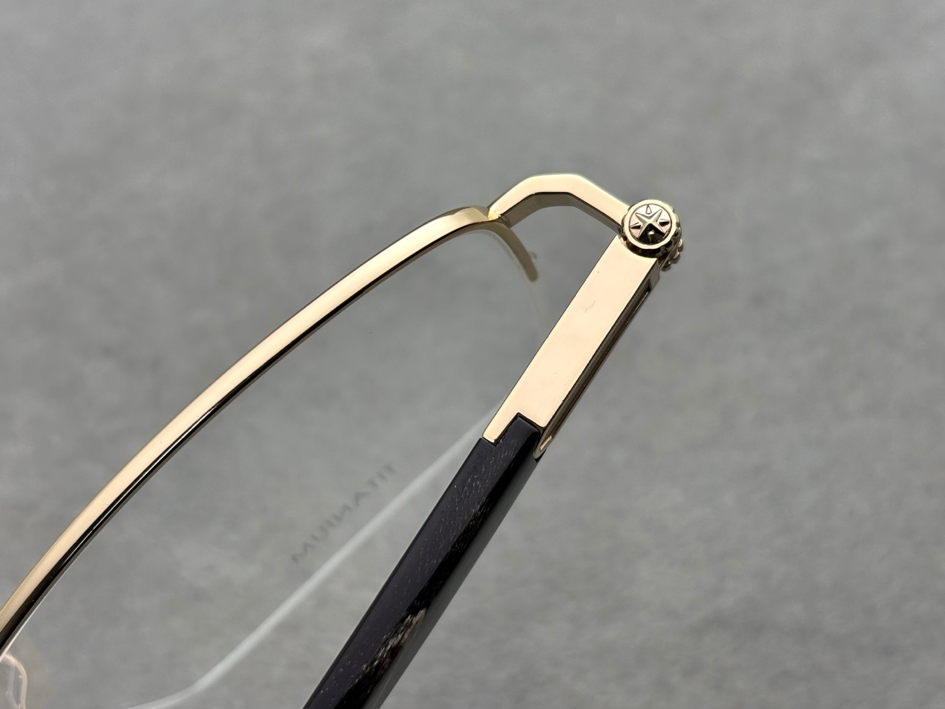 CHOPARD 蕭邦 男女款商務眼鏡VCHL39D牛角鏡腳size：55-20-145總寬145框高38