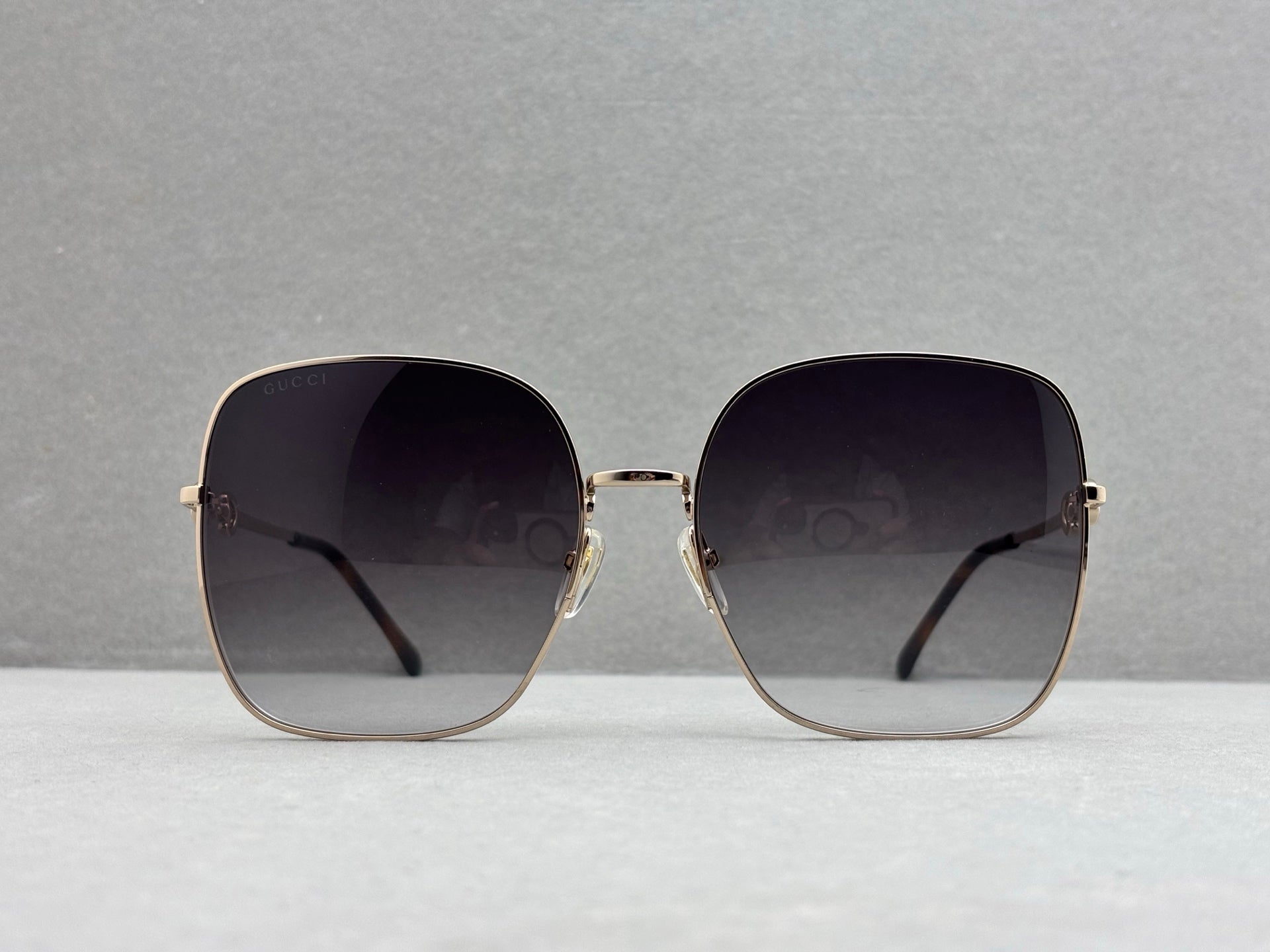 GUCCI GG0879S  男女款太阳镜   size：61-18-140