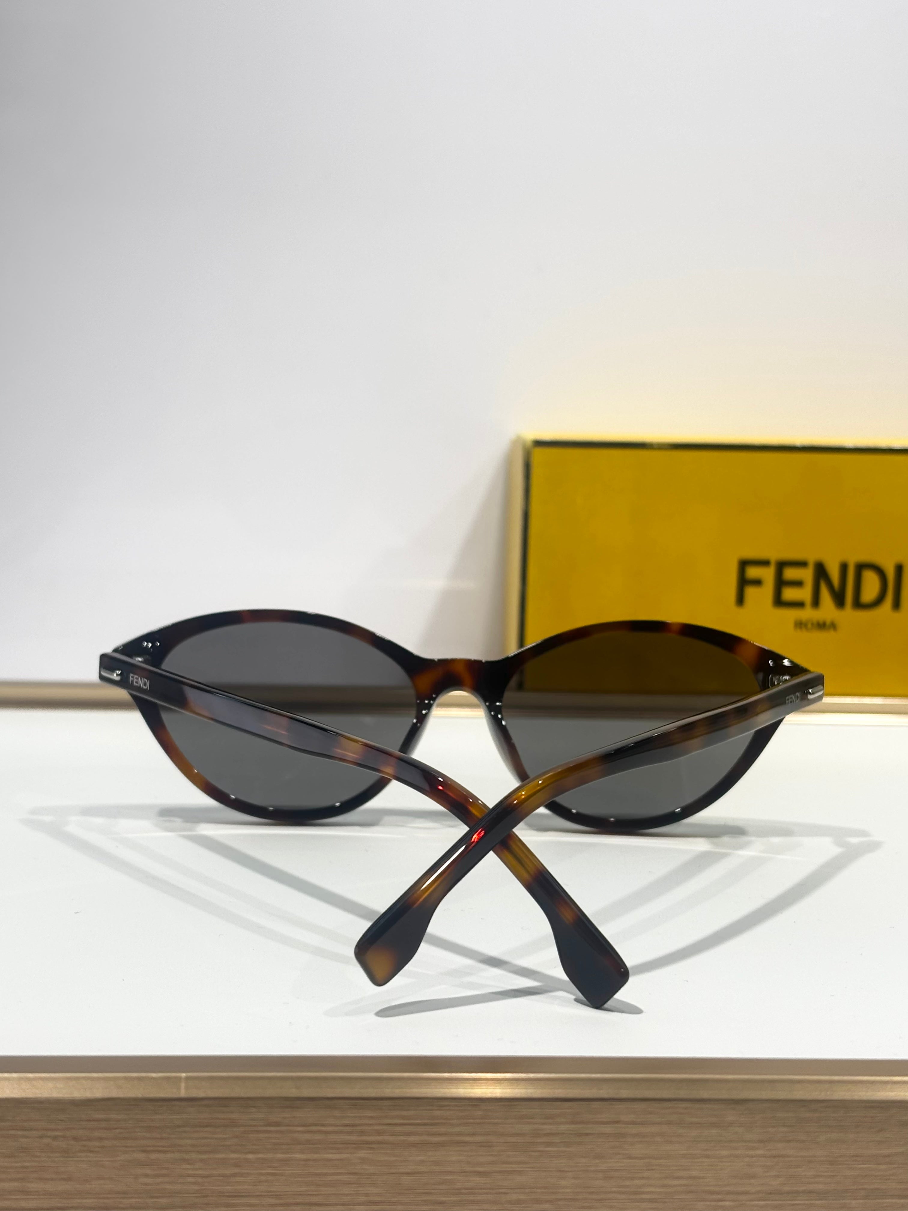 Fendi  FE50126I  SIZE：53口16-140
