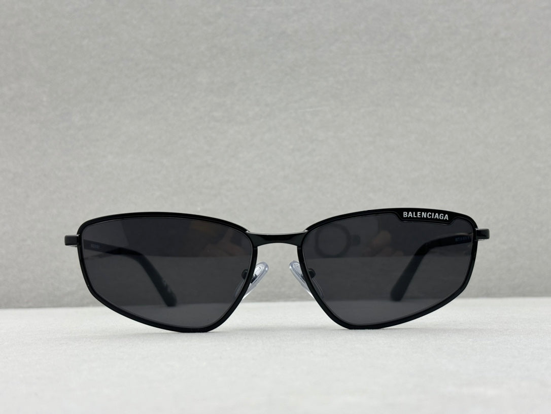 BALENCIAGA 男女款太陽眼鏡 size：60-16-145