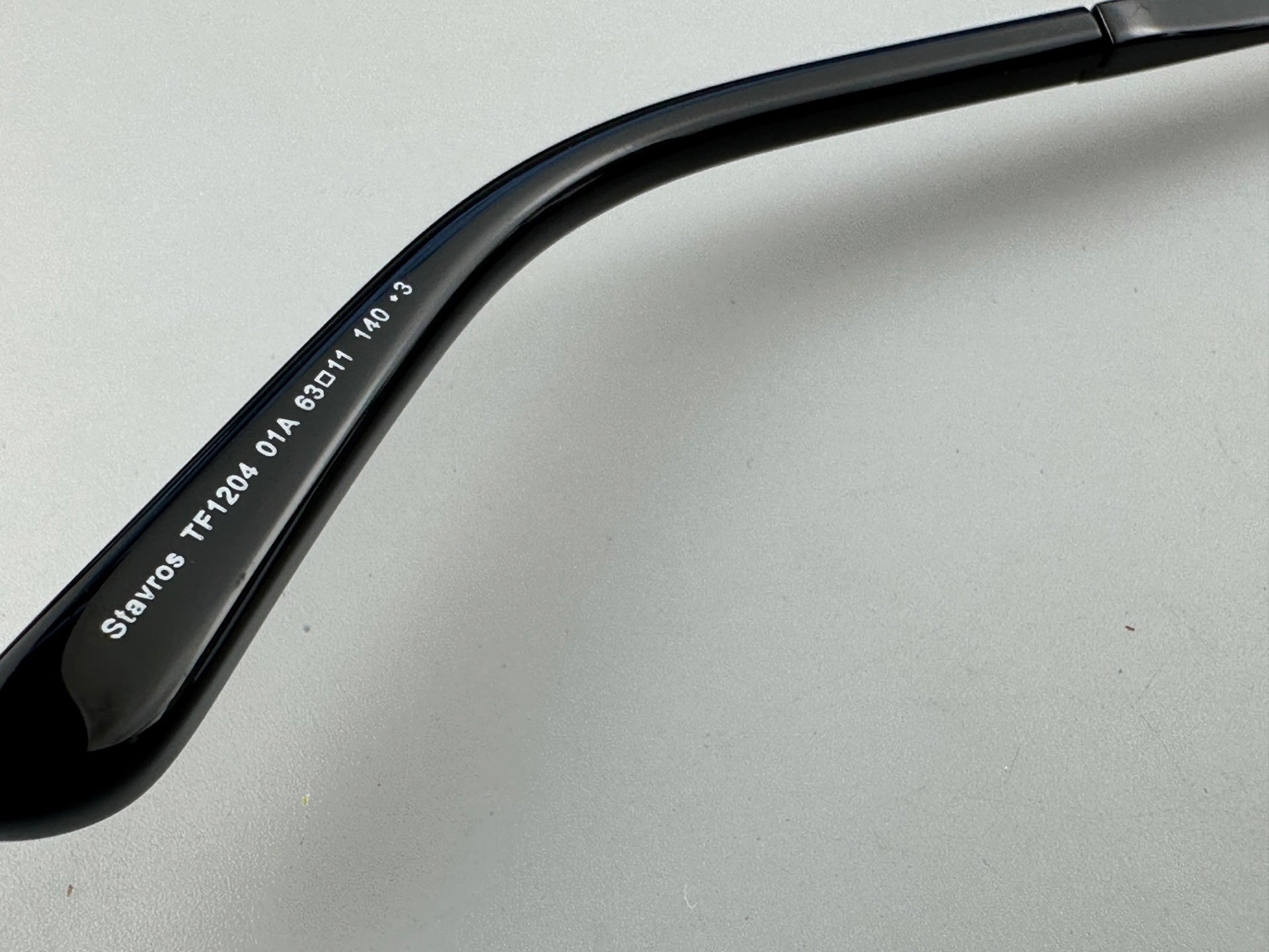 新款PORTS 眼鏡 POF22420 鈦金屬材質， 尺寸50-19-136，