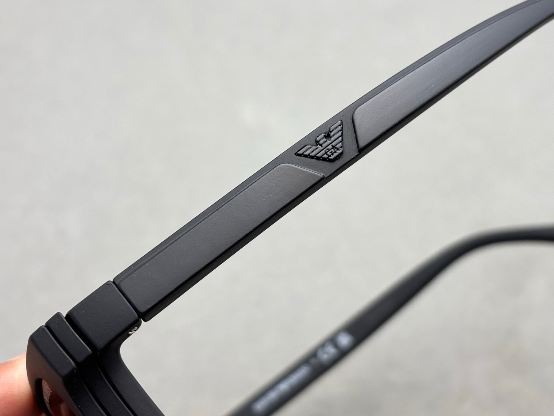 2025新品 EMPORIO ARMANI EA4115F男女款鏡 size：54-18-145總寬143框高45