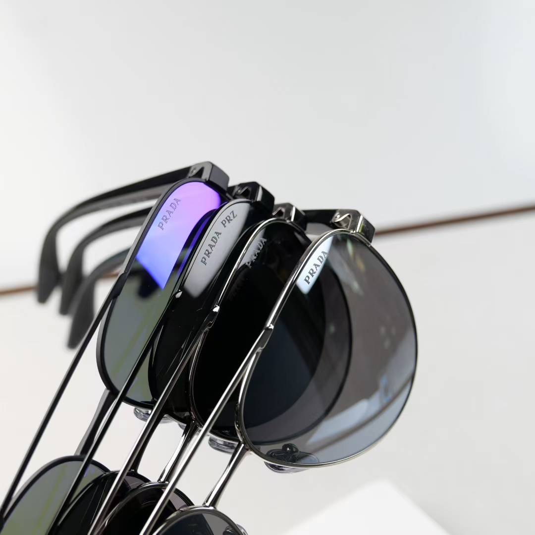 Prada 男女墨镜 SPS52  尺码58-14-145