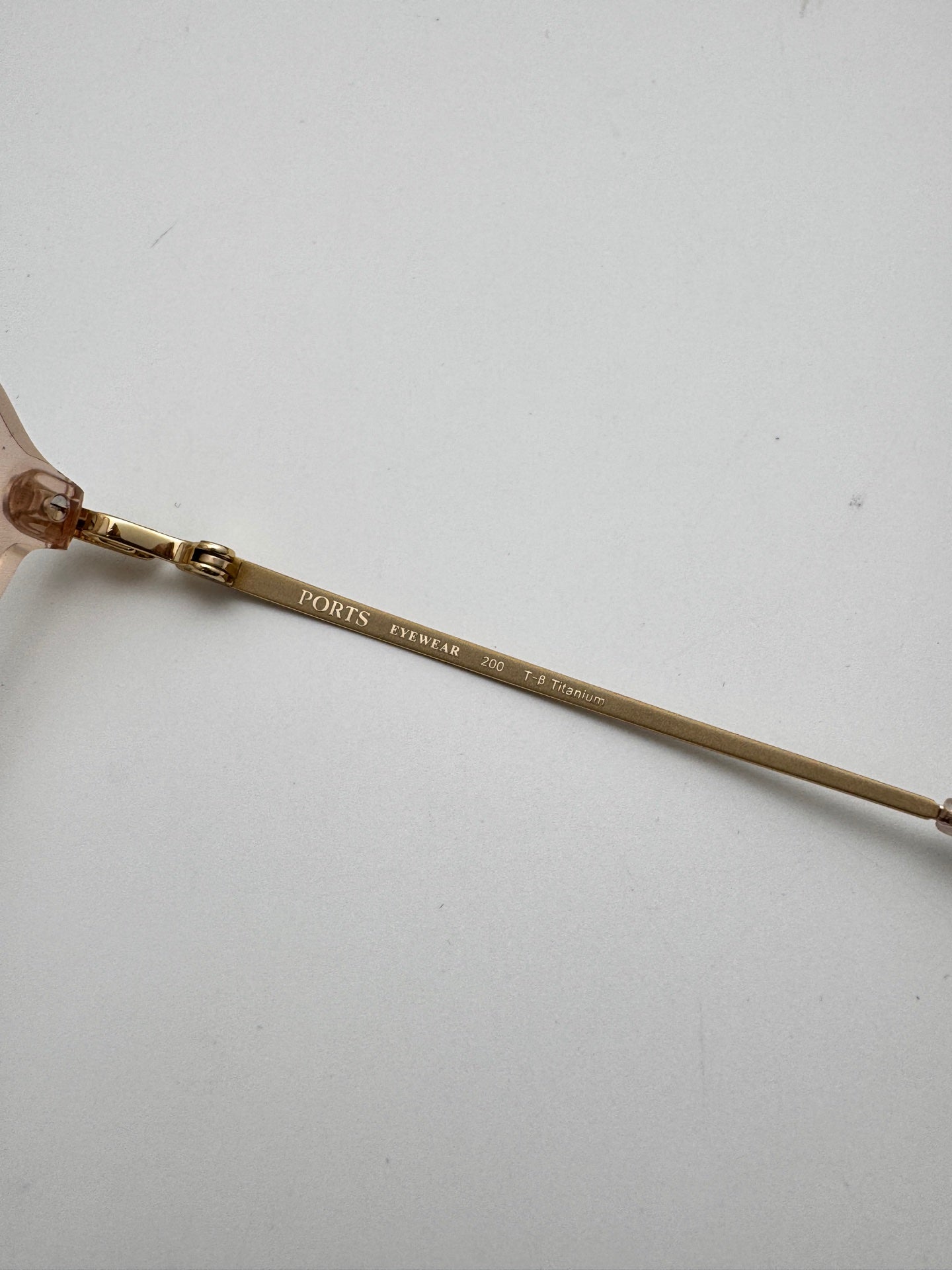 新款PORTS 眼鏡 POF22420 鈦金屬材質， 尺寸50-19-136，