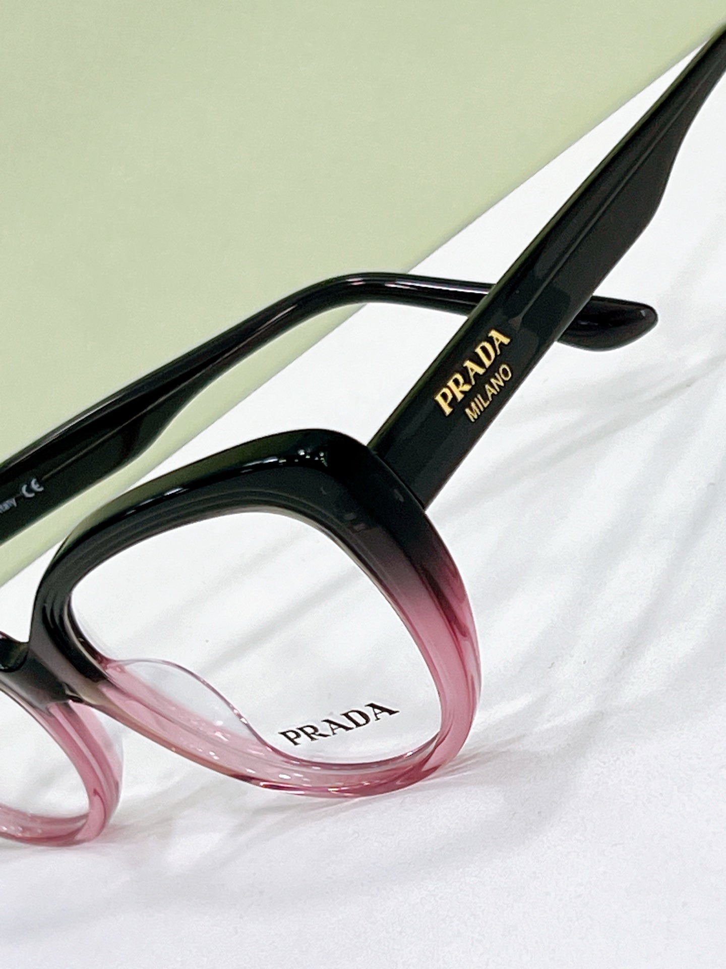 PRADA VPRA13 Size：53口19-145 $1480