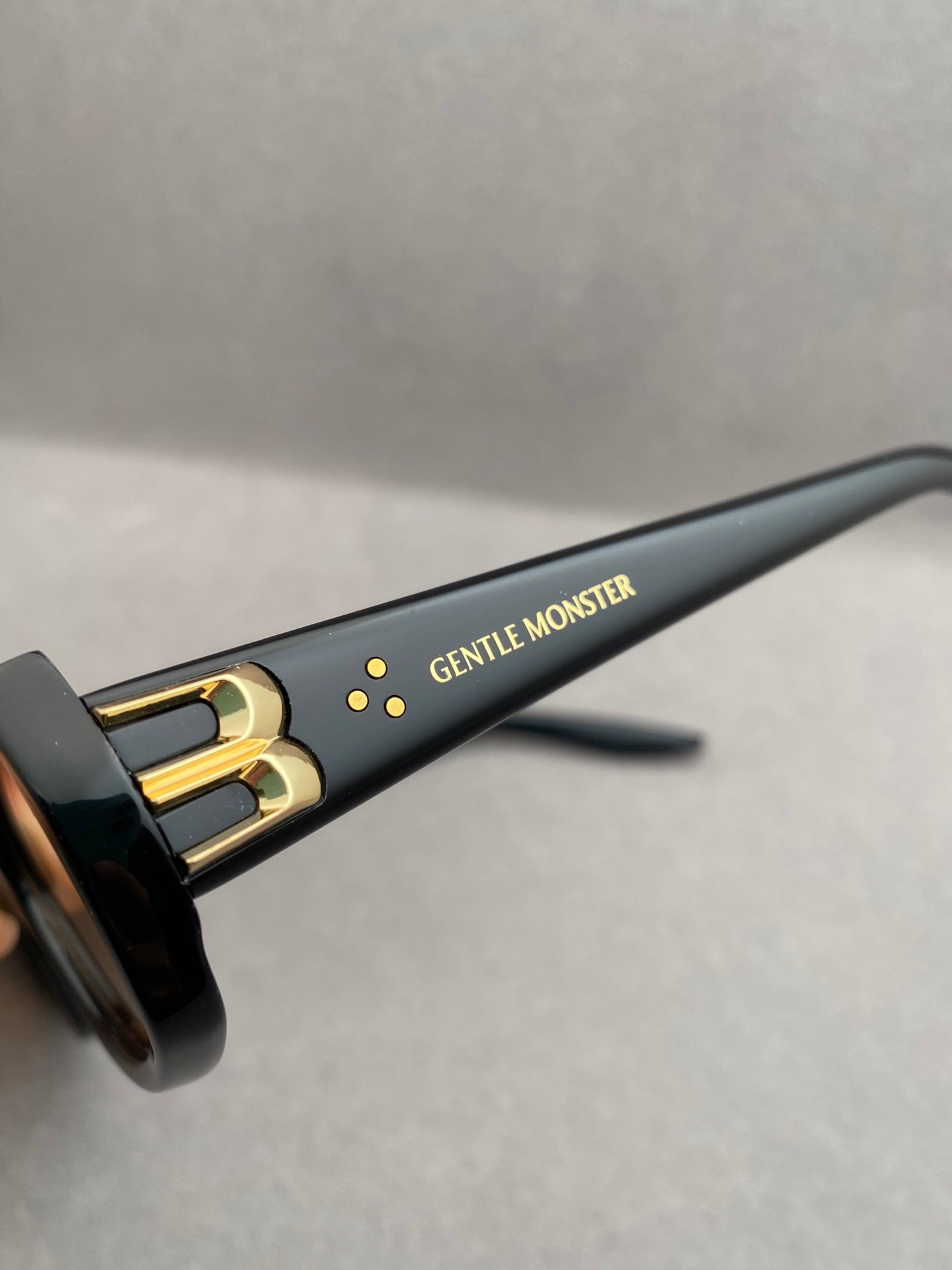 GENTLE MONSTER，ninishe，尺寸 54口22-147