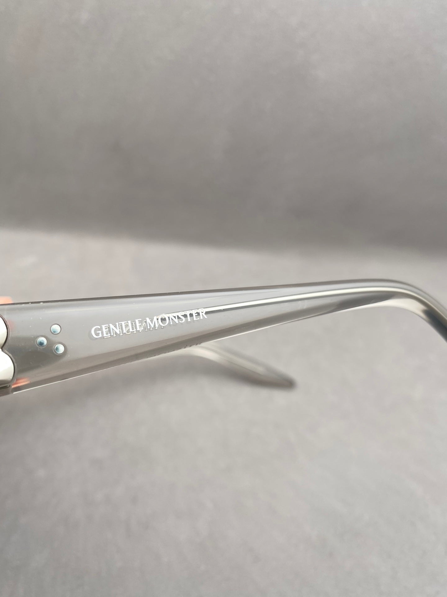 GENTLE MONSTER，ninishe，尺寸 54口22-147