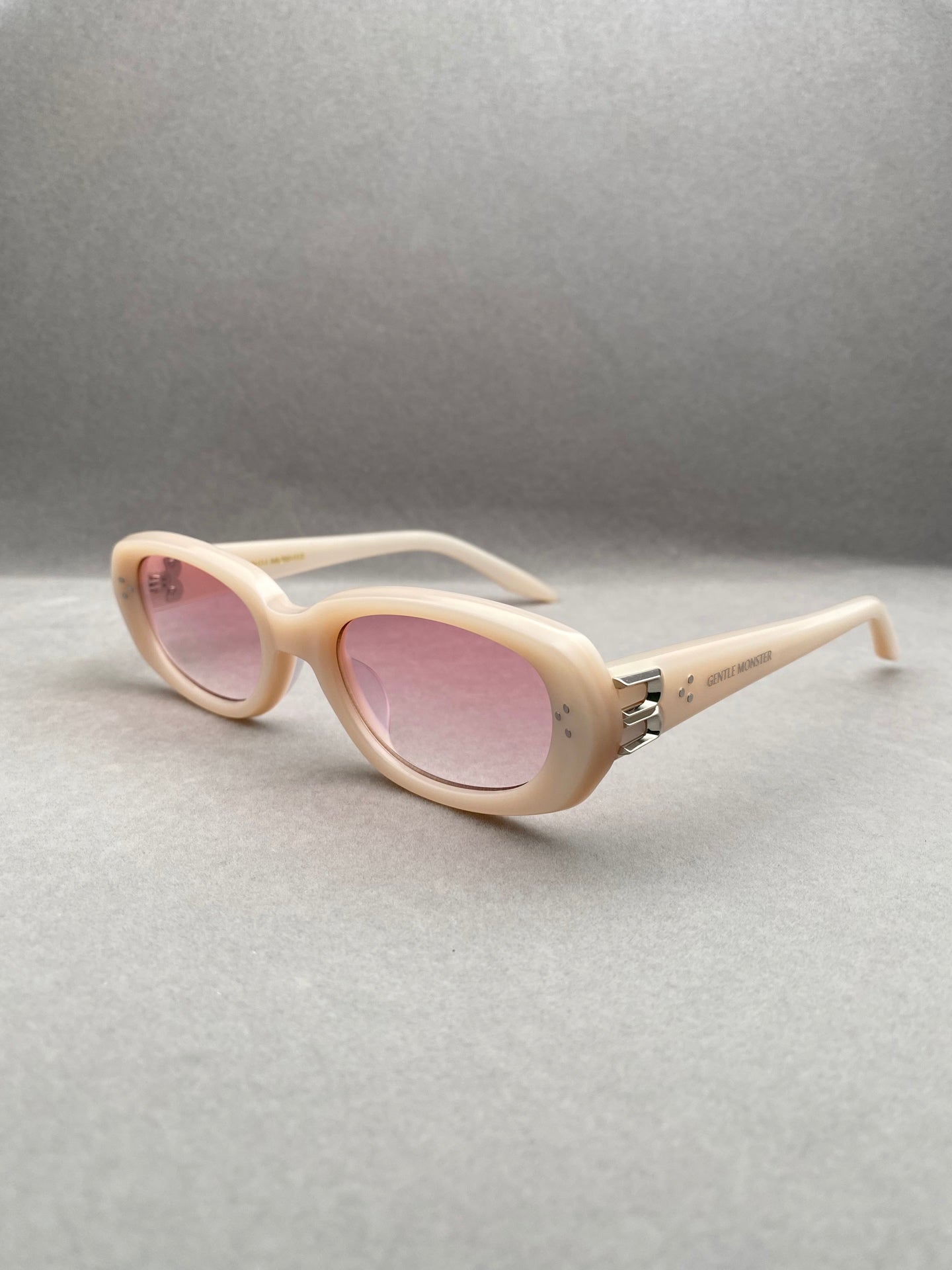 GENTLE MONSTER，ninishe，尺寸 54口22-147