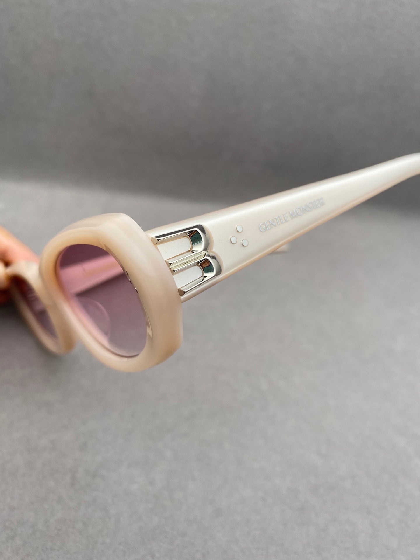 GENTLE MONSTER，ninishe，尺寸 54口22-147